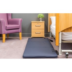 Alerta Folding Crash Mat, PU Surface, Triple-Fold Design with Carry Handles